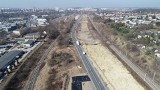 Budowa trasy S7 w Krakowie. Tak wygląda budowa krakowskiego odcinka "ekspresówki". Zdjęcia z drona