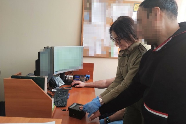 Jeden z trzech obywateli Uzbekistanu zatrzymanych w Ostrowcu