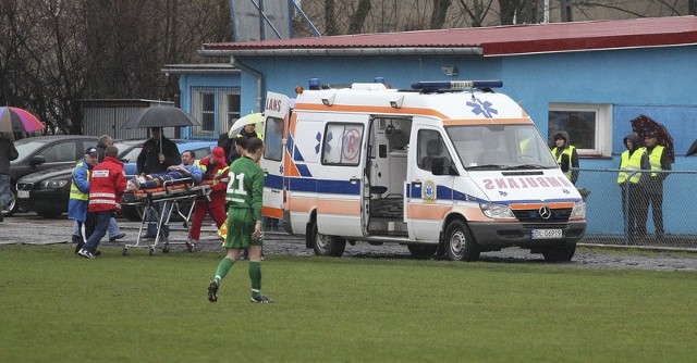 Arkadiusz Nowicki został odwieziony z boiska do szpitala