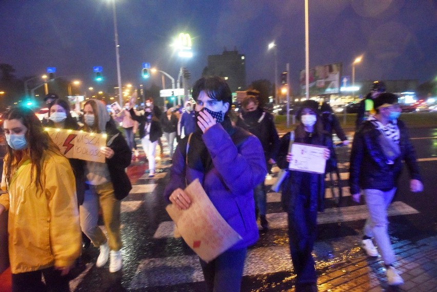 "PiS na wstecznym - my do przodu". Zielona Góra ponownie stanęła na kilka godzin. Jeżdżono na wszystkim, na czym się tylko da!