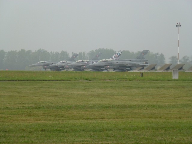 Baza F-16: Na lotnisku Krzesiny znajduje się prywatna działka