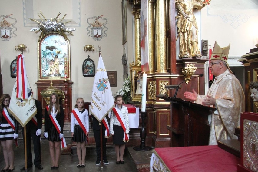Zlot szkół imienia Jana Pawła II w Piotrkowicach – po raz pierwszy poza Bazyliką Katedralną