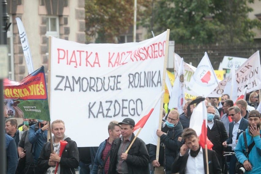 Protest rolników w Warszawie. 30 września 2020 poszli pod sejm i Pałac Prezydencki [zdjęcia]