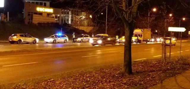 Policja kontrolowała kierowców jadących ul. Wrocławską w Zielonej Górze.