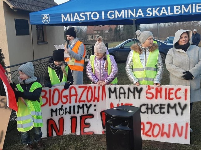 Mieszkańcy Sielca Biskupiego oraz gminy Skalbmierz nie ustępują w protestach przeciw budowie elektrociepłowni.