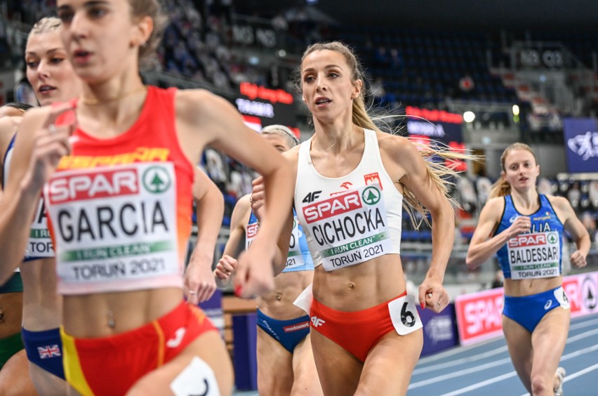 Angelika Cichocka w biegu na 800 m (2:04,15).