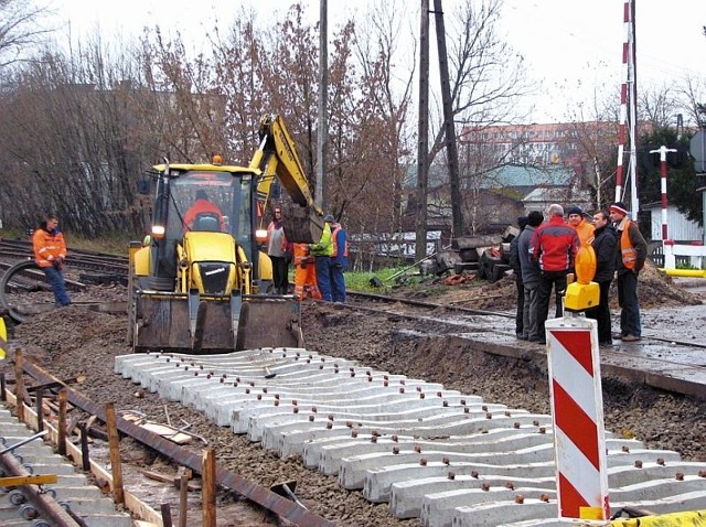 W Bielsku wymieniono podkłady, ale ruch pociągów się nie zwiększył.