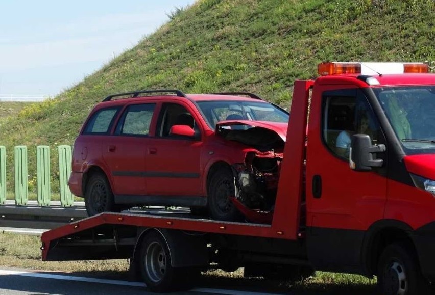 Wypadek dwóch samochodów osobowych w Falęcicach.