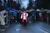 Droga Krzyżowa na Karczówkę w Kielcach. Poprzedziła ją msza święta pod przewodnictwem biskupa kieleckiego Jana Piotrowskiego