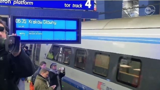 Pendolino na torach: Warszawa i Kraków też go podziwiają [WIDEO]