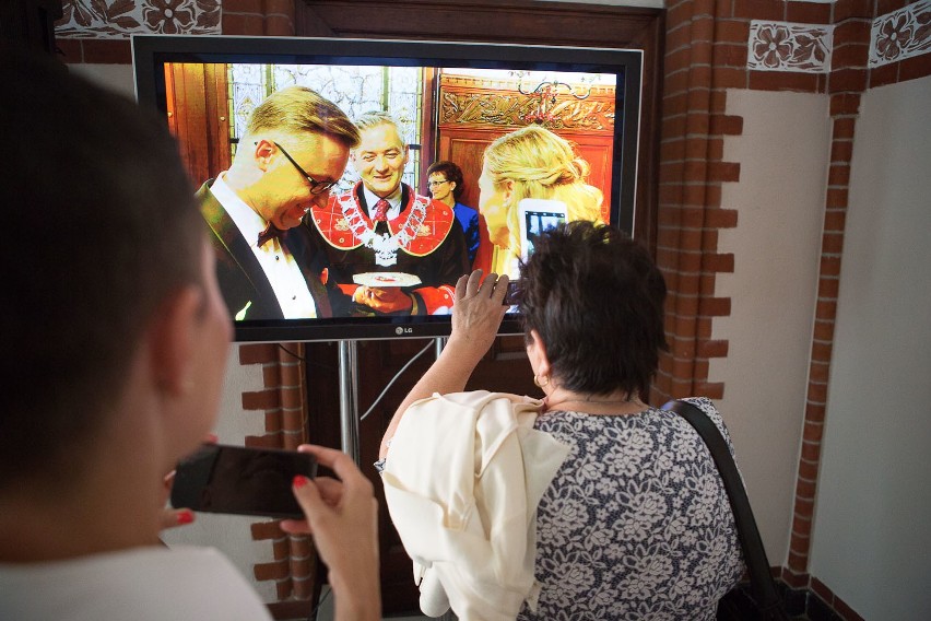 W sobotę (25.08) prezydent Słupska Robert Biedroń udzielił...