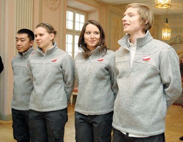 Nasi olimpijczycy.Od lewej: trener Yang He, Paula Bzura, Patrycja Maliszewska i Jakub Jaworski.