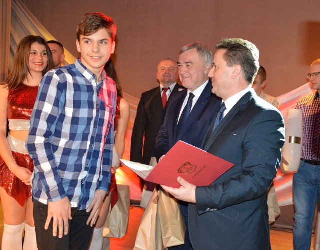 Tytuł Sportowca Roku 2015 otrzymał Dawid Majsak, zawodnik „Centrum Staszów”.