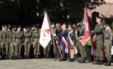 Patriotyczne rozpoczęcie roku szkolnego w III Liceum Ogólnokształcącym im. Jana Pawła II w Grudziądzu. Zobacz zdjęcia 