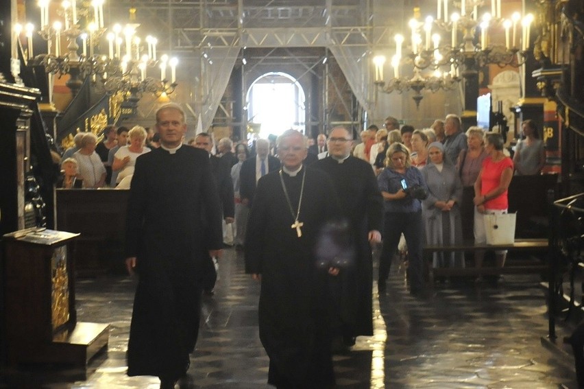 Abp Jędraszewski w rocznicę wybuchu Powstania Warszawskiego mówi o "tęczowej zarazie" 