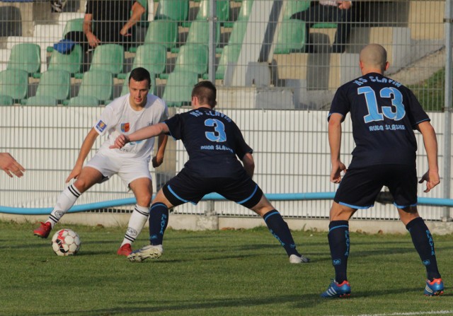 Slavia Ruda Śląska wycofuje się z rozgrywek. Klub nie jest w stanie utrzymać drużyny seniorów bez dotacji miasta