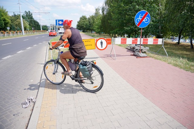 Przez dwa miesiąc rowerzyści i piesi nie będą mogli korzystać z fragmentu chodnika i ścieżki rowerowe wzdłuż Jana Pawła II