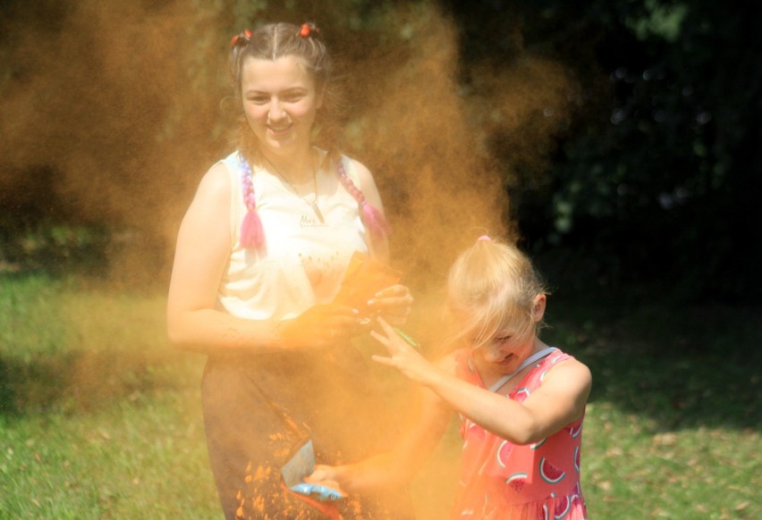 W Lublinie kolorowo i wesoło! Za nami Holi Święto Kolorów na Słonecznym Wrotkowie. Zobacz zdjęcia