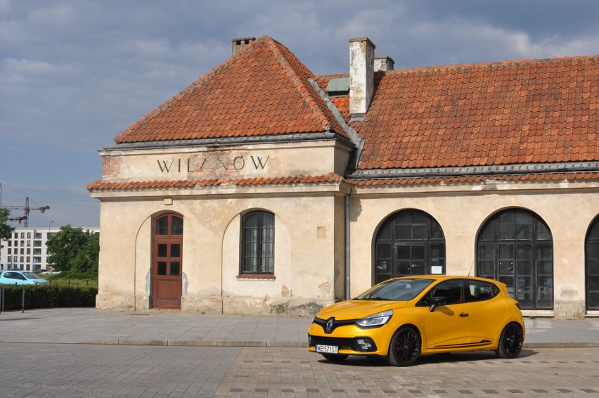 Renault Clio R.S. 220 Trophy...