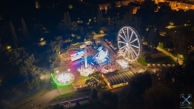 Spójrzmy dziś na sosnowiec z lotu ptaka. W mieście sporo się dzieje we wrześniu.Zobacz kolejne zdjęcia. Przesuwaj zdjęcia w prawo - naciśnij strzałkę lub przycisk NASTĘPNE