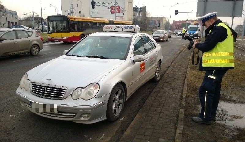 Wypadek na ul. Zgierskiej. Policja poszukuje świadków potrącenia pieszego