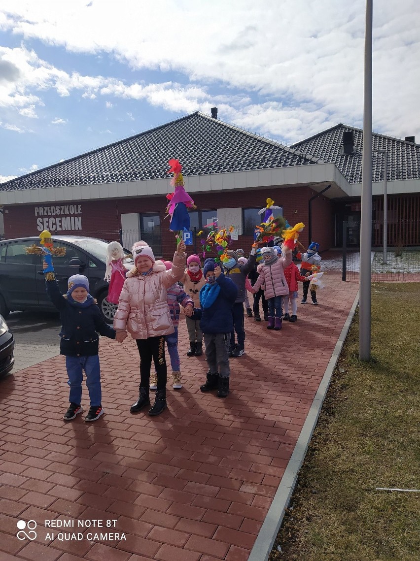 Dzieci z Publicznego Przedszkola w Seceminie wzięły udział w...