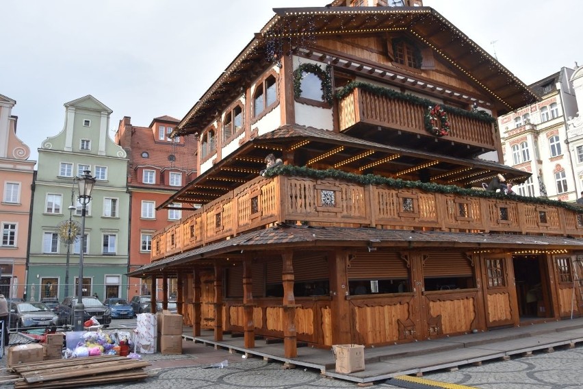 Tak buduje się Jarmark Bożonarodzeniowy we Wrocławiu