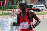 Joel Kosgei Komen wygrał Półmaraton Kurpiowski. Zobacz zdjęcia i wideo