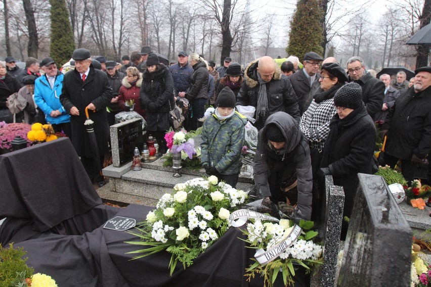 Pogrzeb Jerzego Cnoty. Wybitny śląski aktor spoczął na...