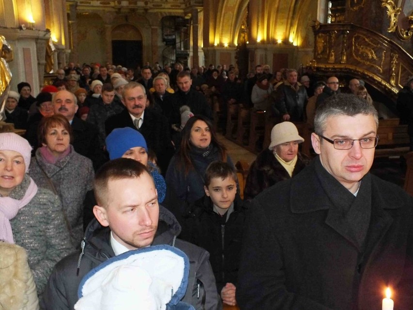 Uroczyste wprowadzenie nowego proboszcza w Wąchocku [ZDJĘCIA]