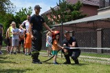 Chrzanów. Charytatywny Rodzinny Rajd Rowerowy. Sponsorzy przekazali maskotki strażakom [ZDJĘCIA]