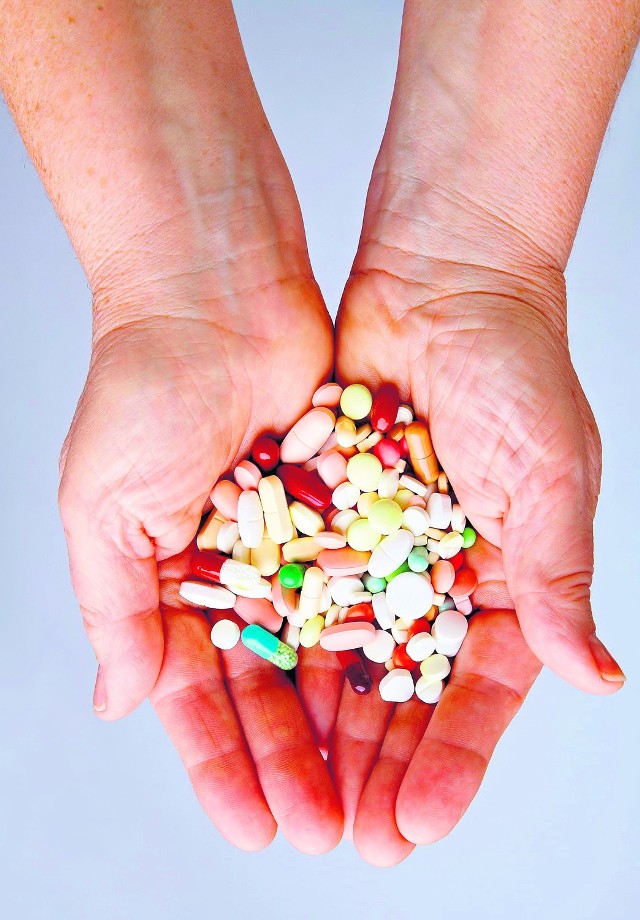 Eksperci alarmują: Polacy zażywają za dużo antybiotyków!