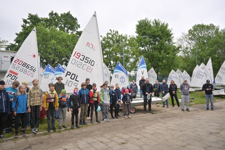 Pierwsze zmagania odbyły się w przystani Uczniowskiego Klubu...