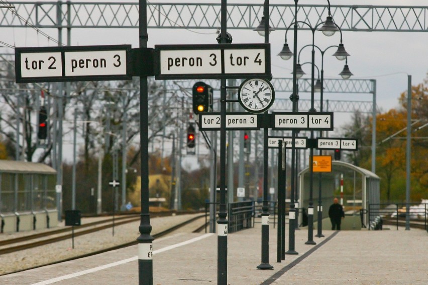 Wrocław, wyremontowany dworzec kolejowy na osiedlu Leśnica