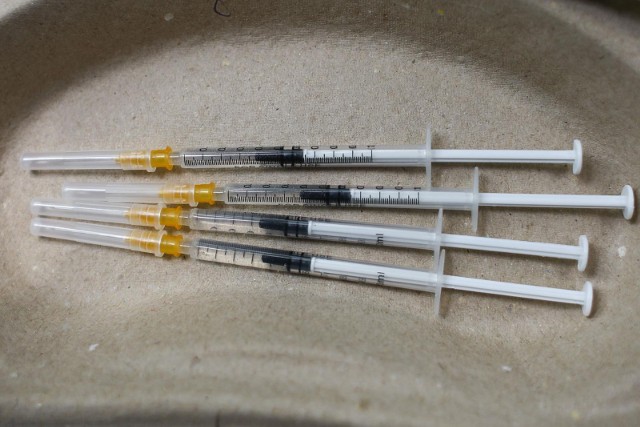 Ruszają skierowania na trzecią dawkę szczepionki przeciw Covid-19