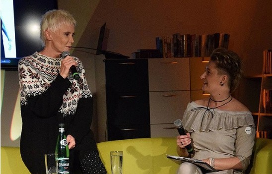 Aktorka w rozmowie z Anną Żmudzińską, dyrektor biblioteki, opowiadała między innymi o swojej twórczości, rodzinie.