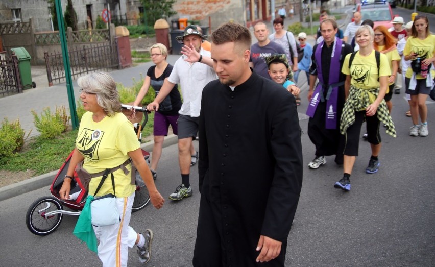 Pielgrzymi z Chojnic ruszyli na Jasną Górę [zobacz wideo i zdjęcia]