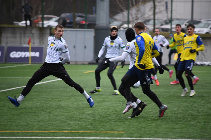 Zwycięski sparing Arki Gdynia. Olimpia Grudziądz pokonana przez żółto-niebieskich na Narodowym Stadionie Rugby