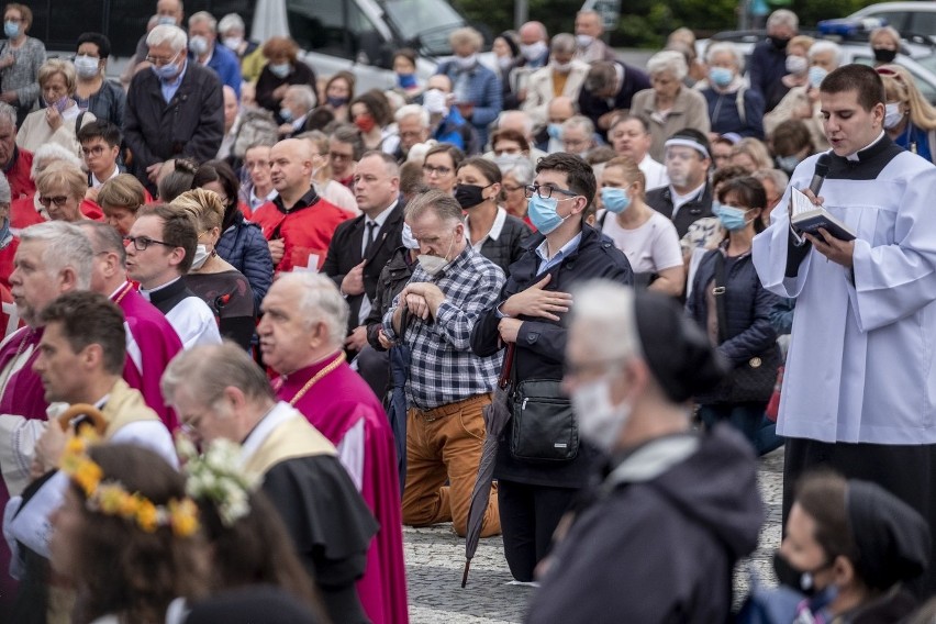 W piątek, 19 czerwca ulicami Poznania przeszła procesja ku...