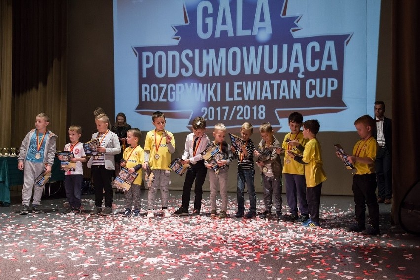 Piłkarska Gala Lewiatan Cup 2018 odbyła się w Wojewódzkim Domu Kultury w Kielcach. Było dużo wyróżnień  