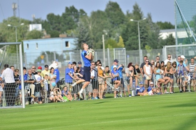 Trening Lecha Poznań: Mogli przyjść kibice, ale tłumów nie było