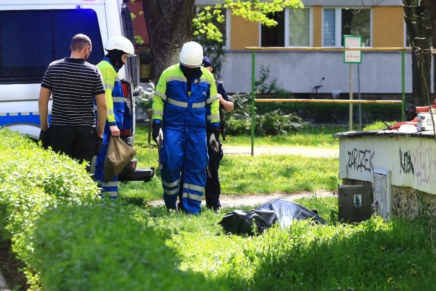 Tragedia w centrum Wrocławia. Nie żyje mężczyzna porażony prądem [ZDJĘCIA]