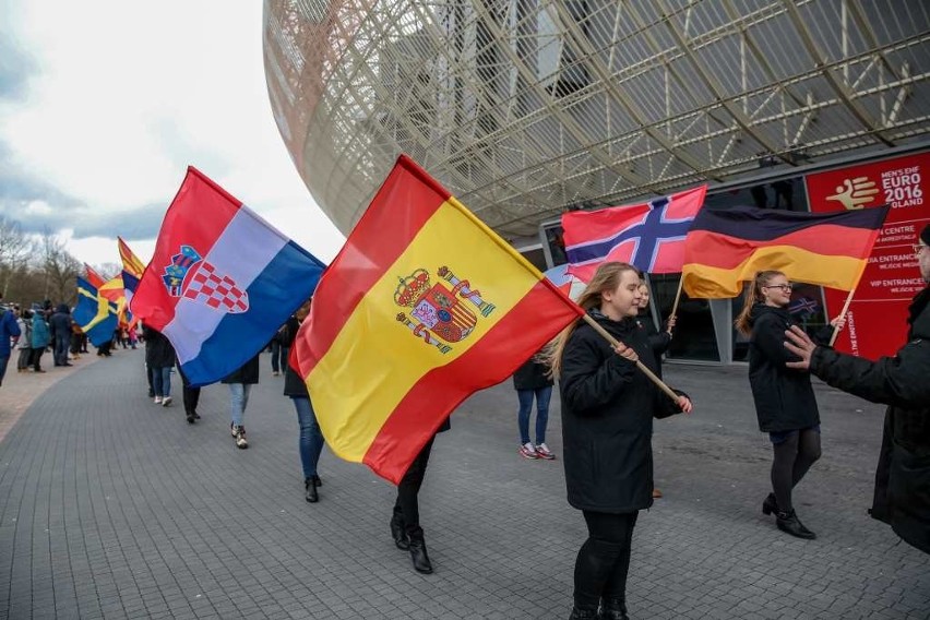 Kraków. Parada Smoków na pożegnanie Euro [ZDJĘCIA]