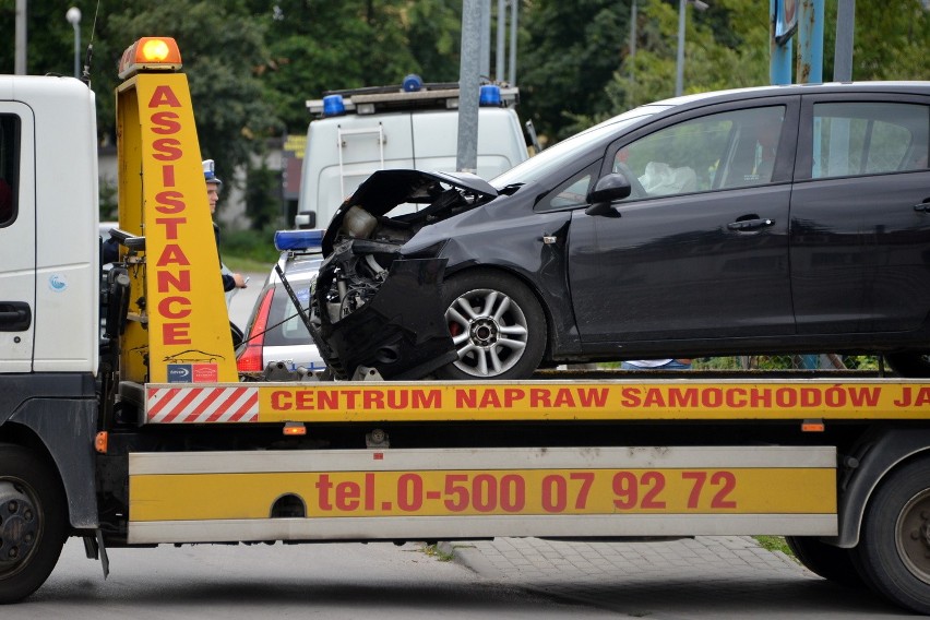 Wypadek na Domaszowskiej w Kielcach. Dwie osoby w szpitalu