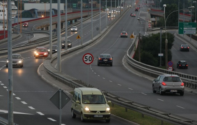 Estakada Kwiatkowskiego to nie tylko przykład inwestycji transportowej. Przy jej budowie wykorzystano rozwiązania zapobiegające osiadaniu, opracowane na Politechnice Gdańskiej.