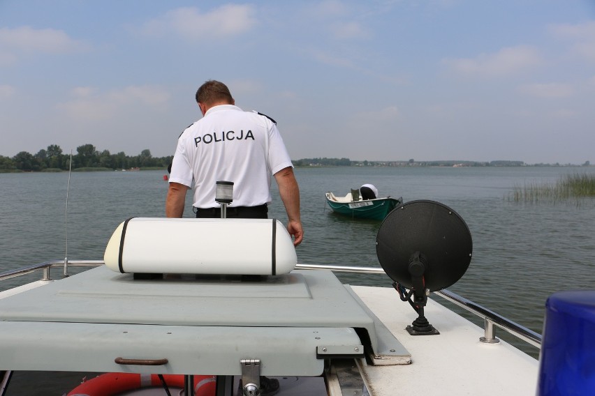 Patrol z policjantami po jeziorze Gopło...