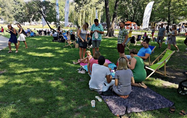 Od 1 sierpnia Krakowski Piknik wraca do park&oacute;w