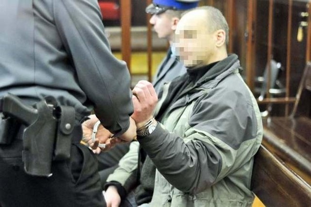 Według prokuratury, do zabójstwa teściowej doszło w 2004 roku. Oskarżony Andrzej K. miał jej podawać do jedzenia chlorek rtęci.