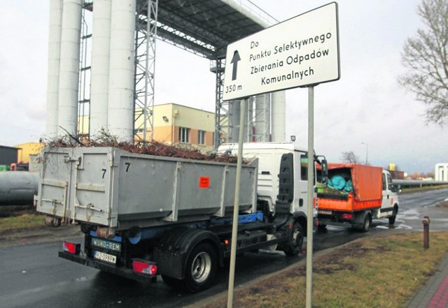 Sejmik zdecydował, że samochody z odpadami mają parkować przy ul. Ciepłowniczej.