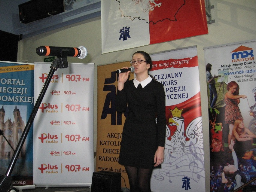 Śpiewa Anna Makowska.